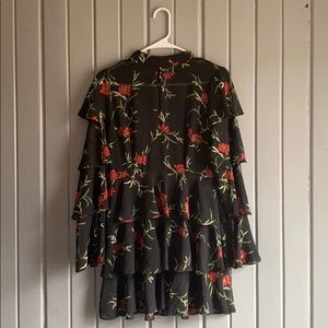 LBD with floral print and ruffled sleeves